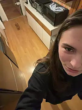 Snapshot of SophiiaStarr chatting on April 20, 6:42 pm SophiiaStarr online show from April 20, 6:42 pm