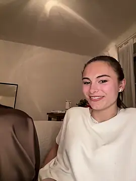 Snapshot of SophiiaStarr chatting on May 6, 8:58 pm SophiiaStarr online show from May 6, 8:58 pm
