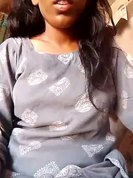 Snapshot of Riya_patola chatting on May 9, 4:28 am Riya patola online show from May 9, 4:28 am