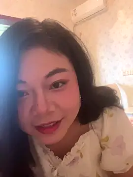Snapshot of smgirls chatting on October 5, 8:45 am smgirls online show from October 5, 8:45 am