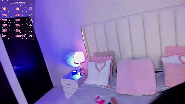 MadissonBonny  online show from April 10, 8:57 pm