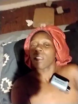 Snapshot of nawtyzaddie chatting on November 17, 12:38 am nawtyzaddie online show from November 17, 12:38 am