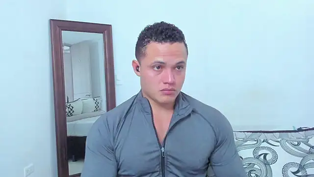 Snapshot of KingLevi01 chatting on February 16, 8:38 pm KingLevi01 online show from February 16, 8:38 pm