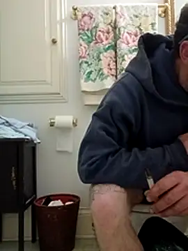 Mrluckstick online show from December 21, 3:30 pm