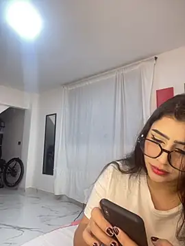 Snapshot of Sweet_and_Rous0 chatting on October 7, 3:25 am Sweet and Rous0 online show from October 7, 3:25 am