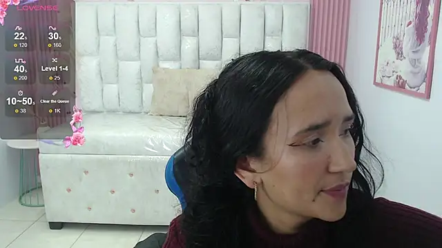 bella vibess s online show from October 25, 8:14 pm