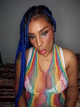 Snapshot of Queen_Amara chatting on April 10, 4:17 am Queen Amara online show from April 10, 4:17 am