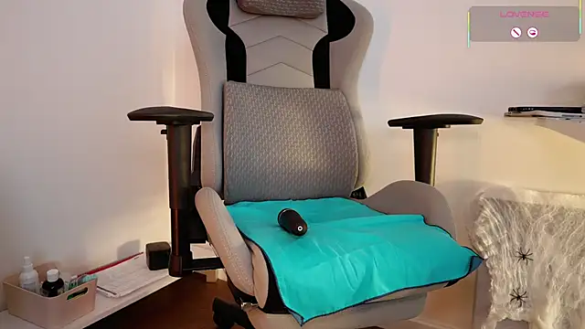 GingerAleMILF online show from October 21, 7:09 am