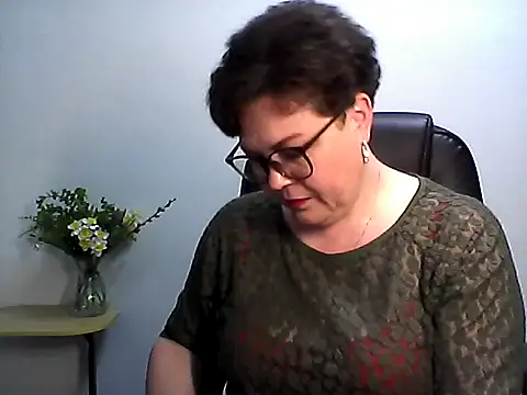 EllaLove2277 online show from April 13, 11:59 am