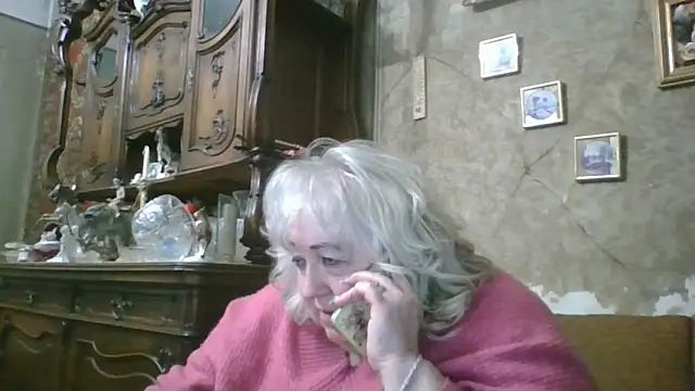 Snapshot of Lala-Love56 chatting on April 19, 6:10 pm Lala-Love56 online show from April 19, 6:10 pm