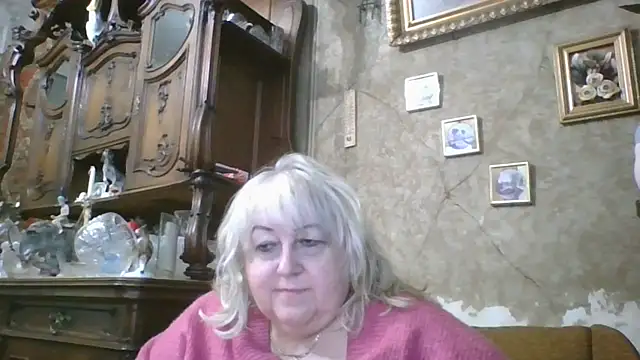 Snapshot of Lala-Love56 chatting on April 23, 5:15 pm Lala-Love56 online show from April 23, 5:15 pm