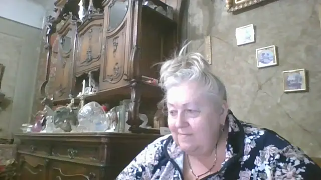 Snapshot of Lala-Love56 chatting on July 9, 7:51 pm Lala-Love56 online show from July 9, 7:51 pm