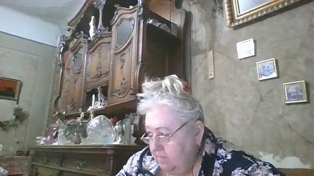 Snapshot of Lala-Love56 chatting on July 11, 7:27 pm Lala-Love56 online show from July 11, 7:27 pm