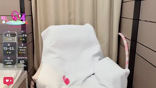  Ling Ling online show from November 13, 12:15 pm