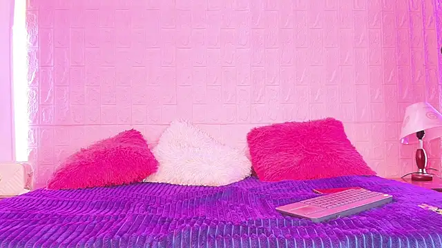 Snapshot of Baby_kinky-- chatting on October 20, 2:17 pm Baby kinky-- online show from October 20, 2:17 pm