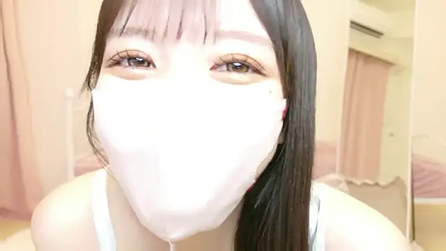 Snapshot of roachan_ chatting on March 18, 2:31 pm roachan online show from March 18, 2:31 pm