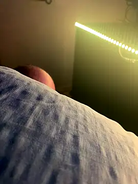 Snapshot of THEDICKBOY17 chatting on September 25, 9:18 pm THEDICKBOY17 online show from September 25, 9:18 pm