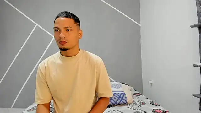 Sexy777Couple online show from February 20, 1:13 am