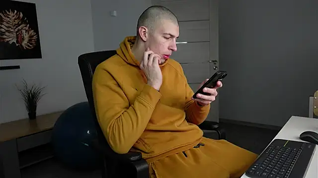 Ryan Dozer online show from February 7, 6:28 am