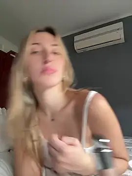 Sashailardi online show from February 12, 8:04 pm