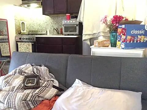 littyleesh1 online show from February 28, 7:48 pm