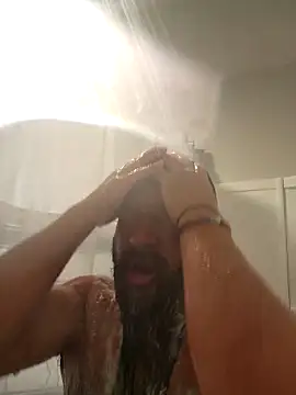 Snapshot of Mysiknaruto chatting on November 8, 9:24 pm Mysiknaruto online show from November 8, 9:24 pm