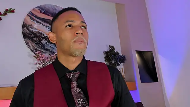 B Wild online show from March 18, 3:20 am