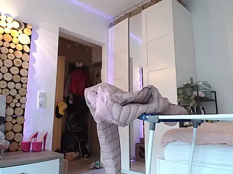 story of sarah online show from September 13, 3:45 pm