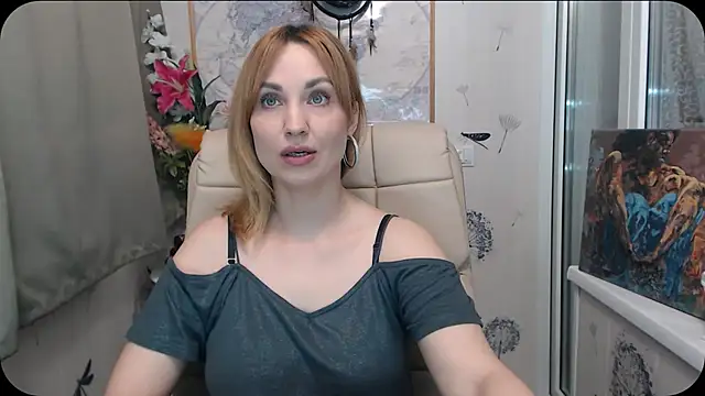 Snapshot of KatrinAlluring chatting on April 11, 5:12 am KatrinAlluring online show from April 11, 5:12 am