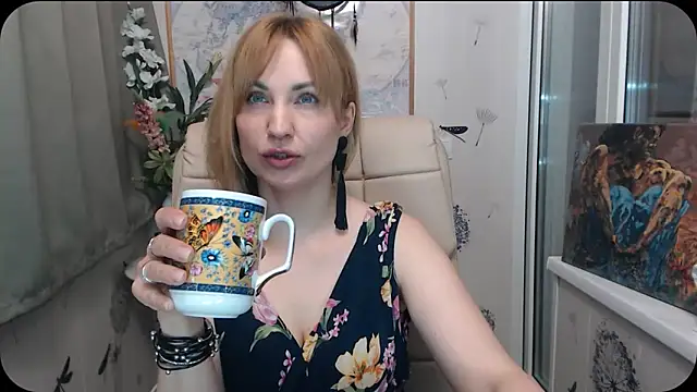 Snapshot of KatrinAlluring chatting on May 8, 11:26 am KatrinAlluring online show from May 8, 11:26 am