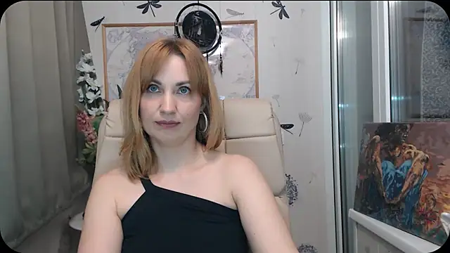 Snapshot of KatrinAlluring chatting on May 12, 7:05 am KatrinAlluring online show from May 12, 7:05 am