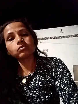 KIRTI12 HOT online show from October 8, 2:25 pm