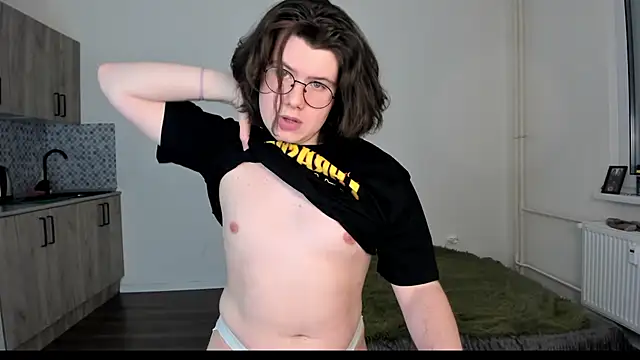 Snapshot of Derek_Shameless chatting on February 8, 3:15 pm Derek Shameless online show from February 8, 3:15 pm