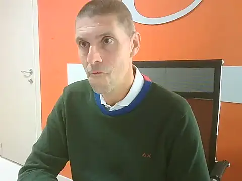 max79ve31 online show from October 10, 12:26 pm