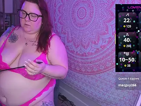 brookenicole3003 online show from June 2, 6:21 pm