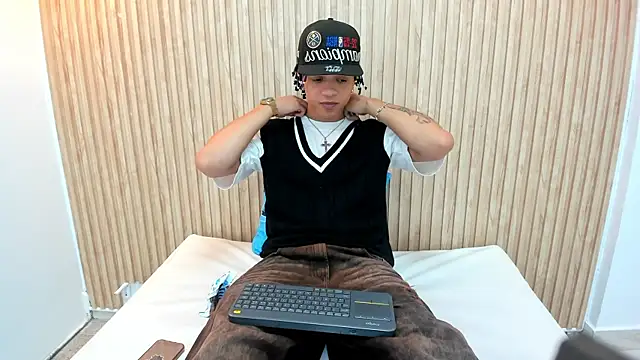 Snapshot of MARSHALL_SPENCER chatting on September 26, 1:26 pm MARSHALL SPENCER online show from September 26, 1:26 pm