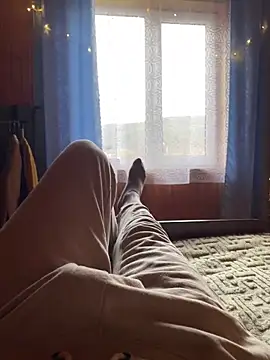 Snapshot of Klark_ chatting on November 4, 1:54 pm Klark online show from November 4, 1:54 pm