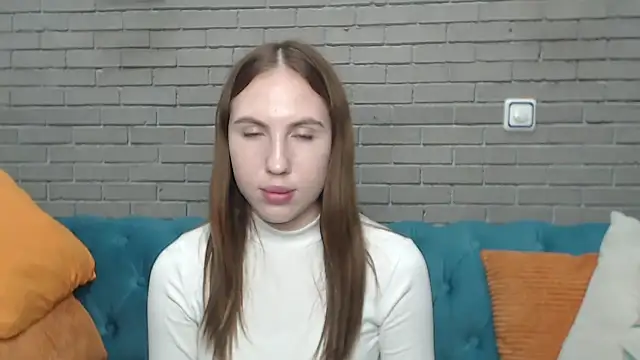 Snapshot of MellinGiG chatting on September 19, 5:02 pm MellinGiG online show from September 19, 5:02 pm