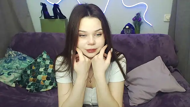 GloriyaDre online show from December 19, 5:36 am