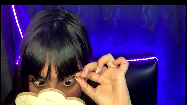 Snapshot of Melody_dreams chatting on November 4, 3:38 am Melody dreams online show from November 4, 3:38 am