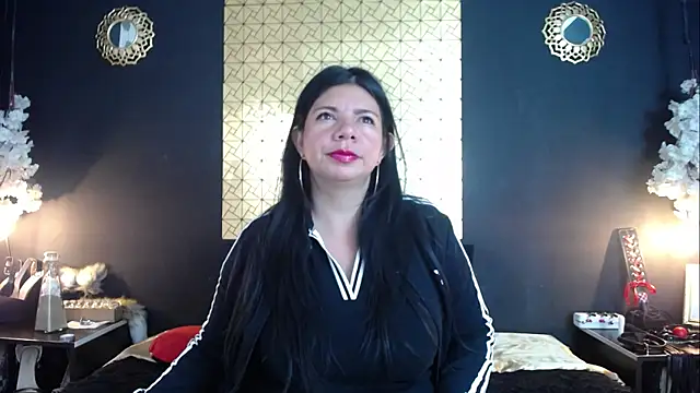 kinky momm online show from May 12, 1:52 pm