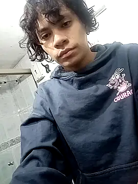 Snapshot of kittymutant99 chatting on January 18, 1:37 pm kittymutant99 online show from January 18, 1:37 pm