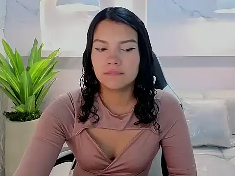 Snapshot of antonela_tp chatting on October 2, 12:45 pm antonela tp online show from October 2, 12:45 pm