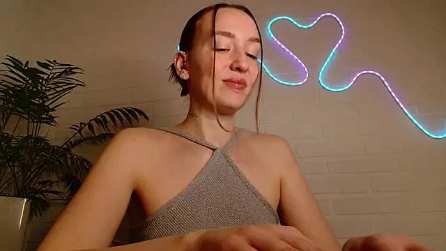 WhitePrincessLuna online show from March 6, 4:14 pm