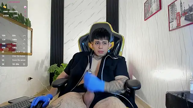 xKevyn online show from October 31, 12:28 pm