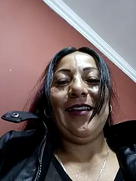 Snapshot of Misshot_01 chatting on October 26, 2:17 am Misshot 01 online show from October 26, 2:17 am