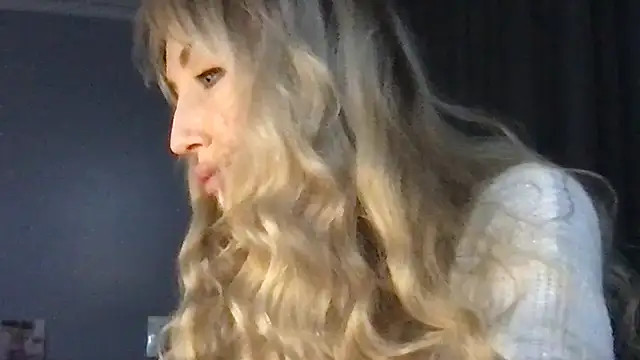 Pyrelissa online show from December 15, 5:06 pm