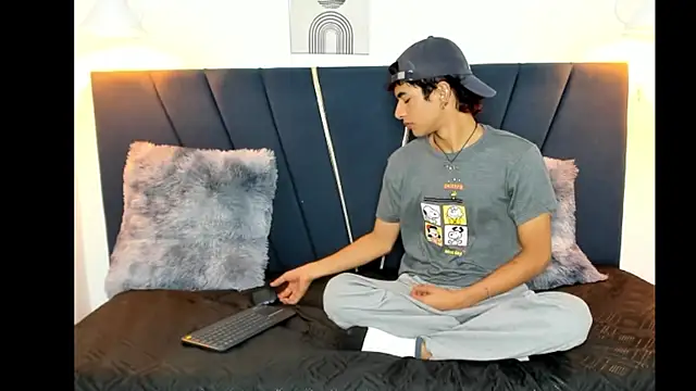 maicol cum23 online show from September 13, 1:33 pm