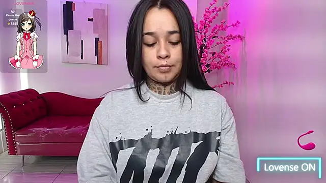 Snapshot of Black_roseee chatting on November 15, 4:10 am Black roseee online show from November 15, 4:10 am