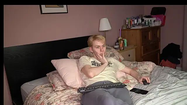 scottishtwink01 online show from December 5, 2:36 pm